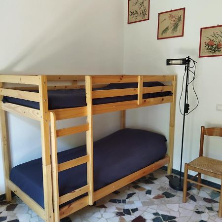Appartamento Doppi Bagni Sei Posti Letto วิเวโรเน ภายนอก รูปภาพ