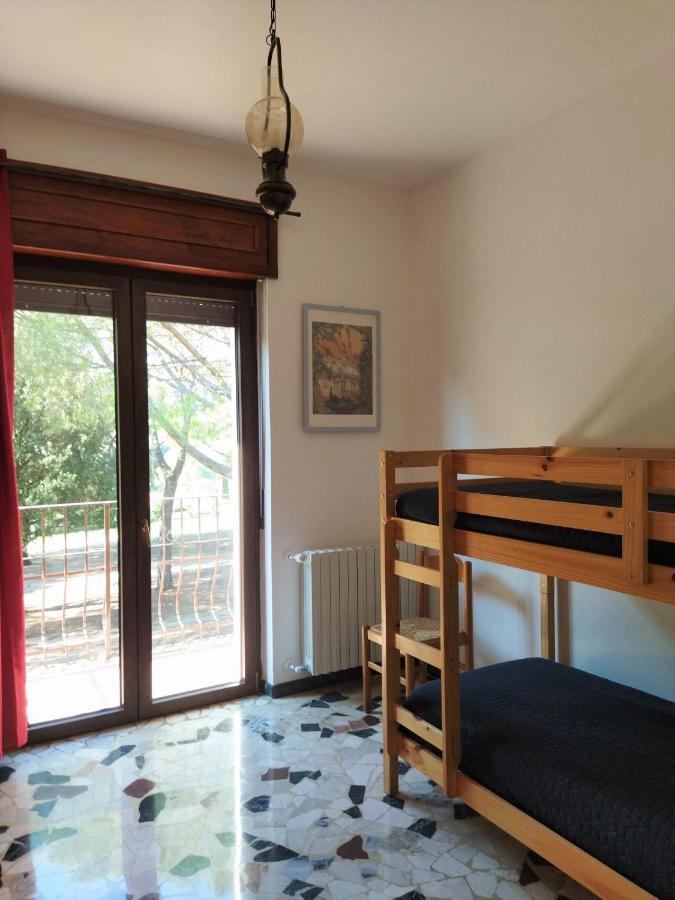 Appartamento Doppi Bagni Sei Posti Letto วิเวโรเน ภายนอก รูปภาพ