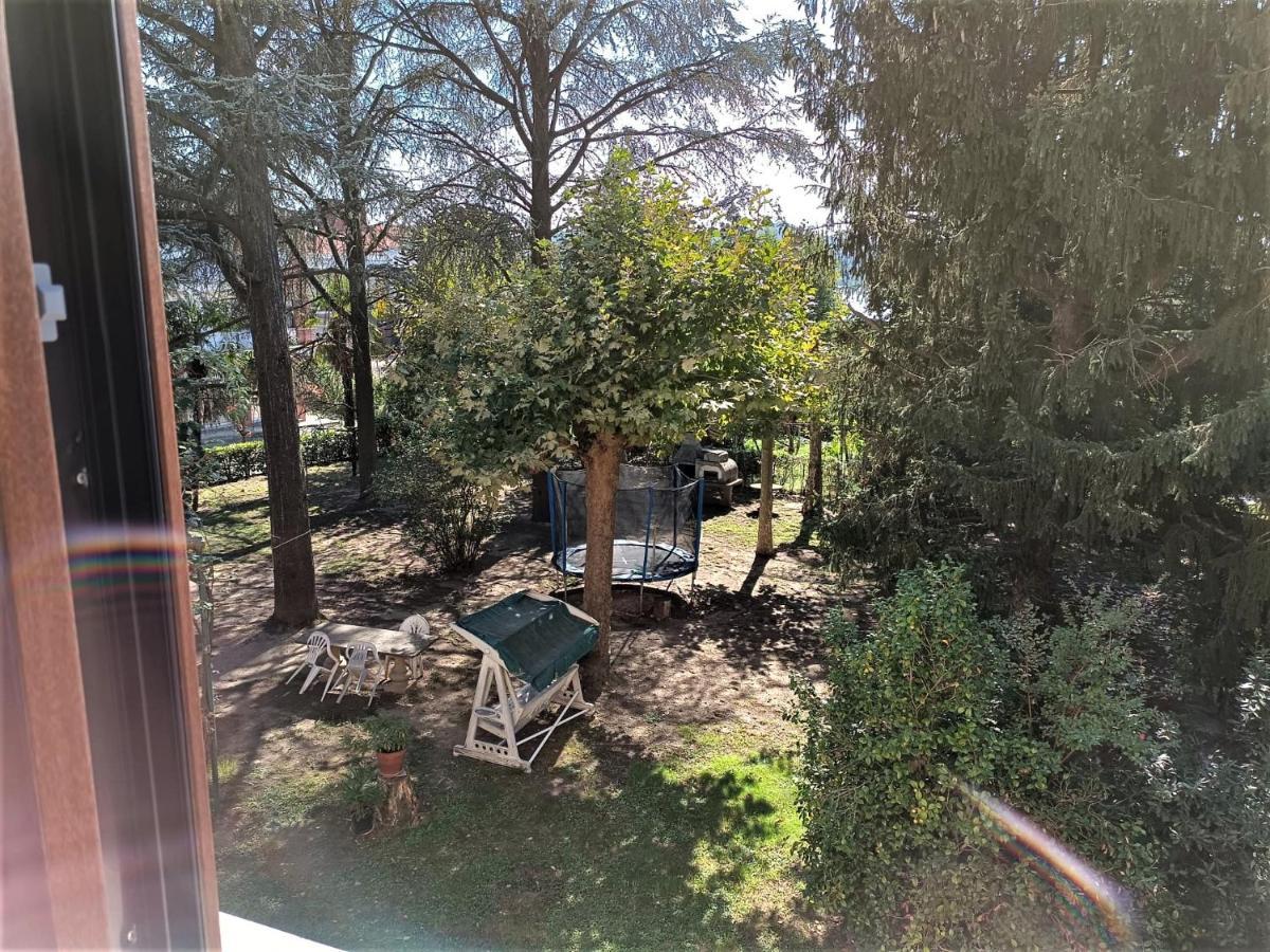 Appartamento Doppi Bagni Sei Posti Letto วิเวโรเน ภายนอก รูปภาพ