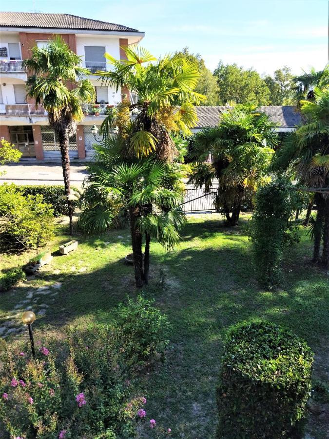 Appartamento Doppi Bagni Sei Posti Letto วิเวโรเน ภายนอก รูปภาพ