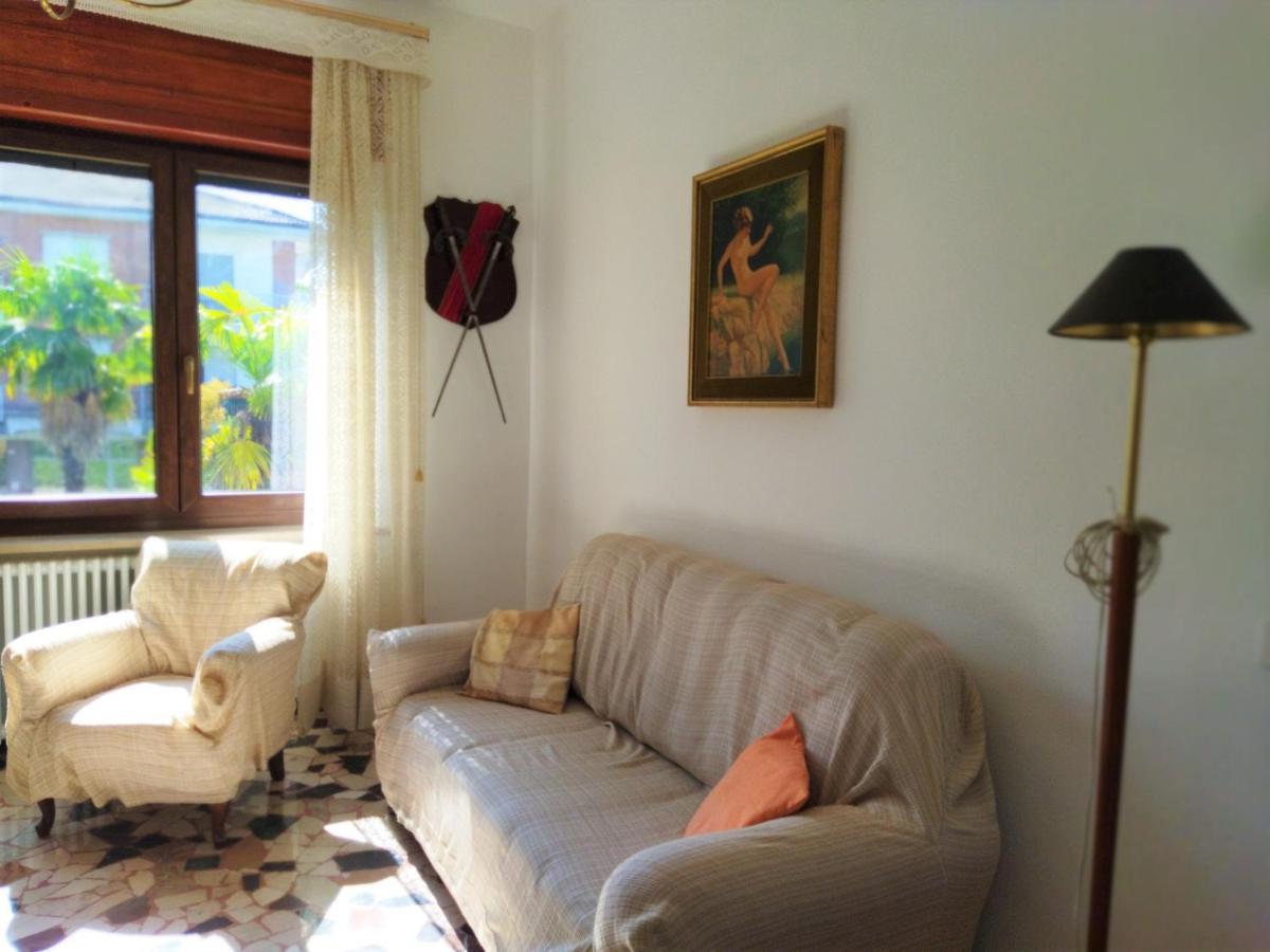 Appartamento Doppi Bagni Sei Posti Letto วิเวโรเน ภายนอก รูปภาพ